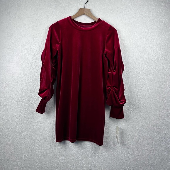 Isobella & Chloe Other - 🖤 3/$25 SALE!! Girls Red velvet Isobella and Chloe dress 14